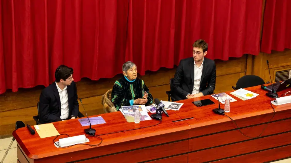 conférence sur le travail de mémoire avec Nicolas Warembourg, directeur du Département des licences de l’École de droit de la Sorbonne, André Panczer, président du Conseil national pour la mémoire des enfants juifs déportés et Madame Ginette Kolinka, rescapée du camp de concentration d’Auschwitz.